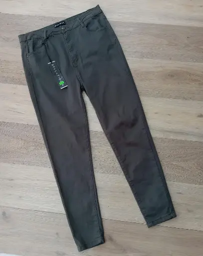 [08136-37103-DGR] Bella Figura Pantalon Dama